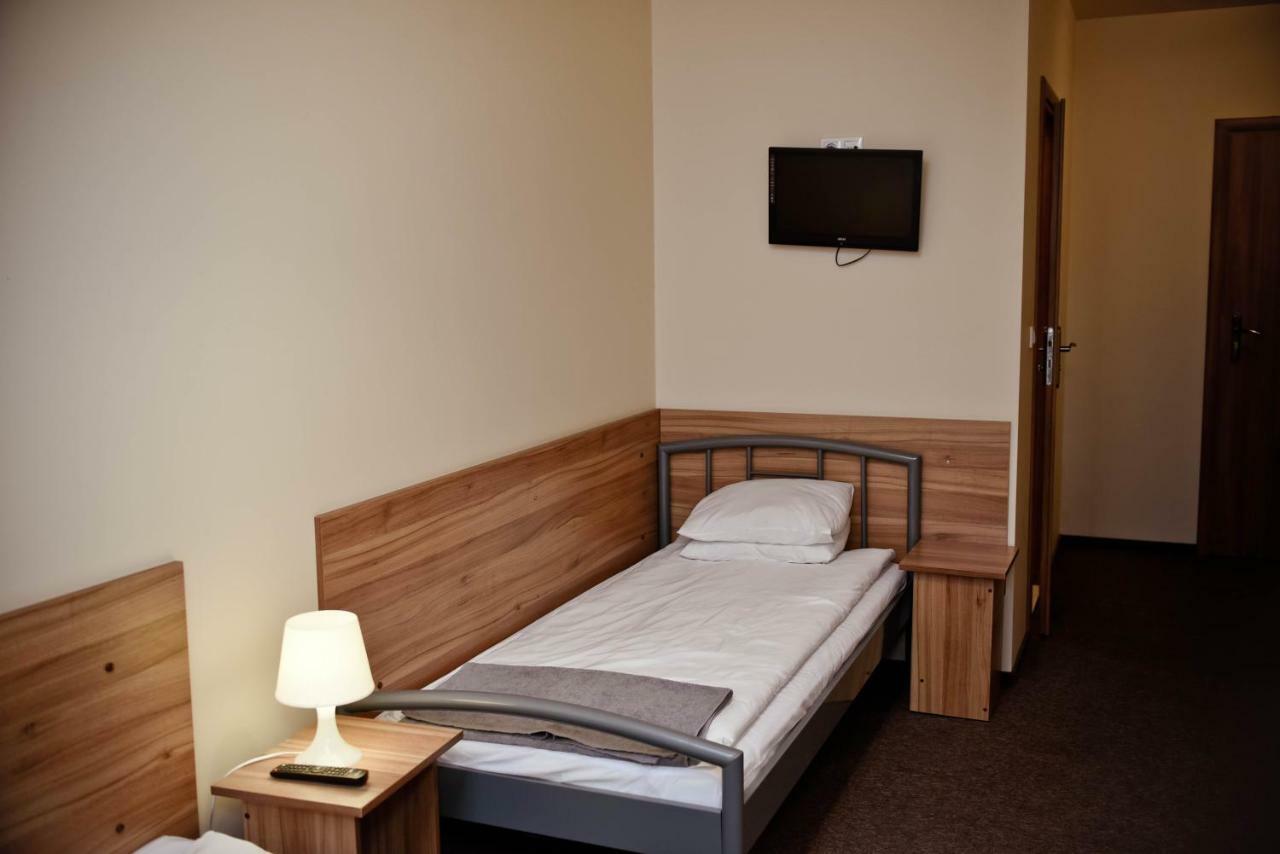Kolumny 217- Tanie Noclegi Pracownicze, Parking Bezplatny Łódź Kültér fotó
