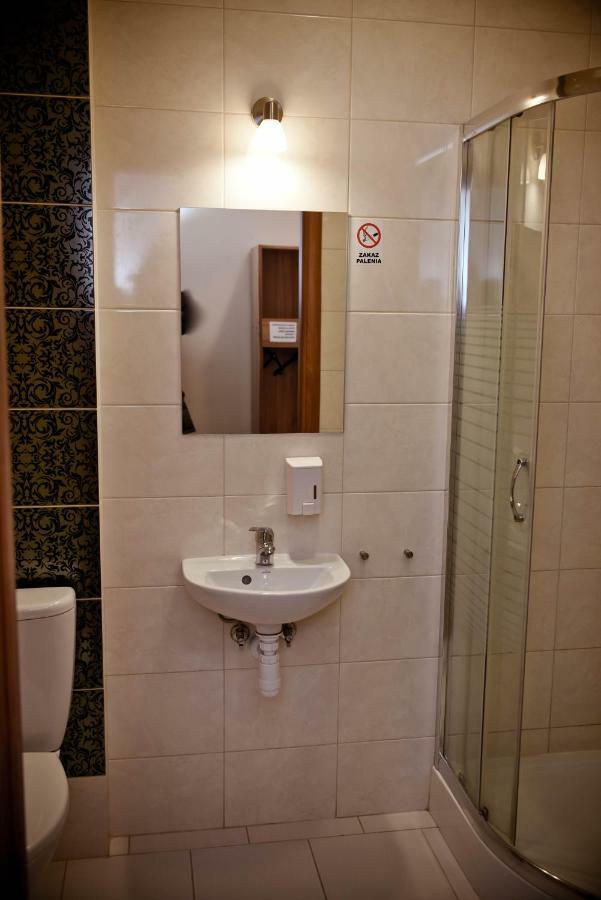 Kolumny 217- Tanie Noclegi Pracownicze, Parking Bezplatny Łódź Kültér fotó